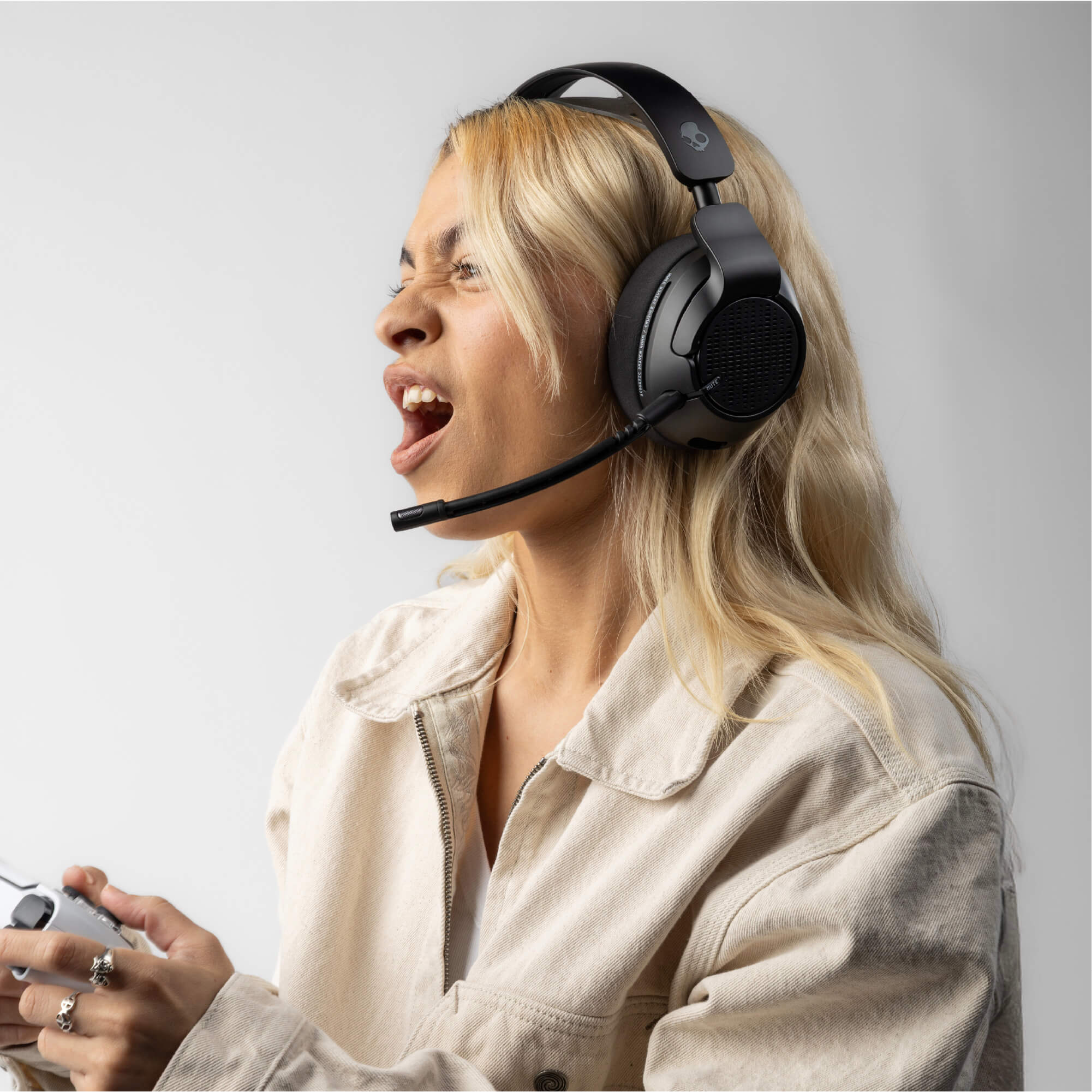 Crusher PLYR 720 - Wireless Gaming Headphones with Mic | Bluetooth